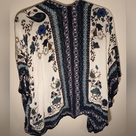 Vince Camuto Navy and Teal Patterned Garment - Picture 6 of 12